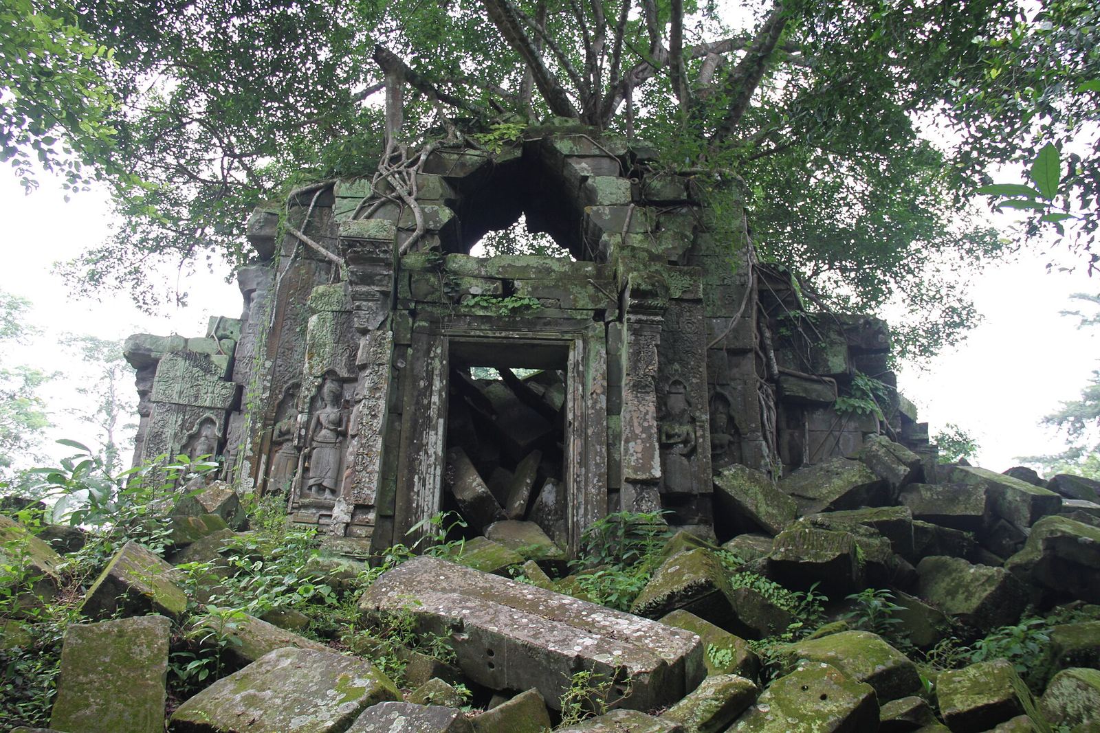 Jungle-covered ruins at Beng Mealea temple